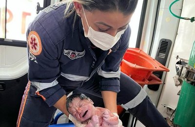 Bebê nasce dentro de ambulância do Samu em Maceió