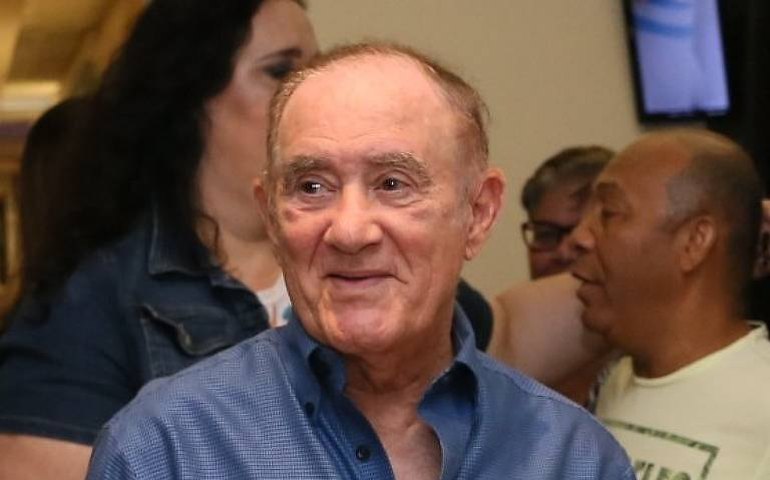 Aos 85 anos, Renato Aragão faz sucesso nas redes sociais