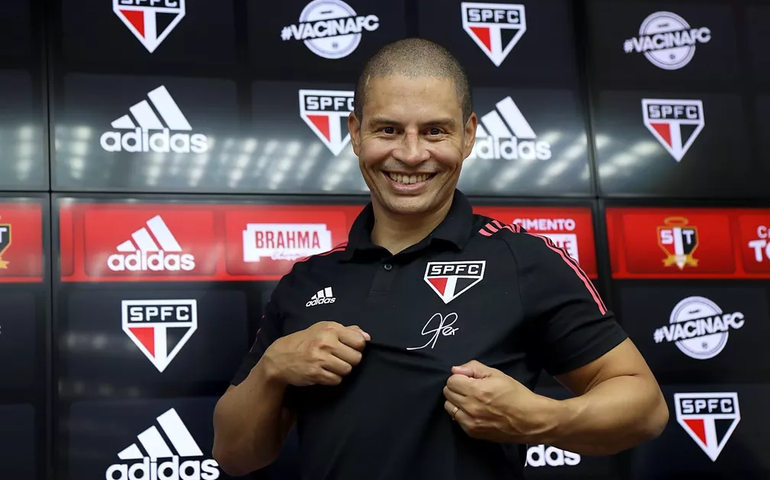Alex deixa comando do time sub-20 do São Paulo: ‘Fui são-paulino nesse período’