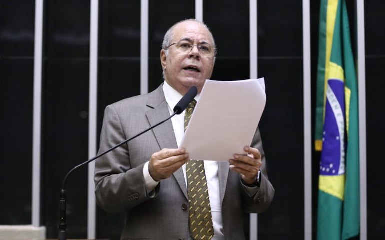 Câmara aprova projeto que facilita uso de verbas da saúde por estados e municípios