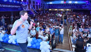 Davi Davino Filho apresenta proposta de renovação em agenda de campanha ao Senado