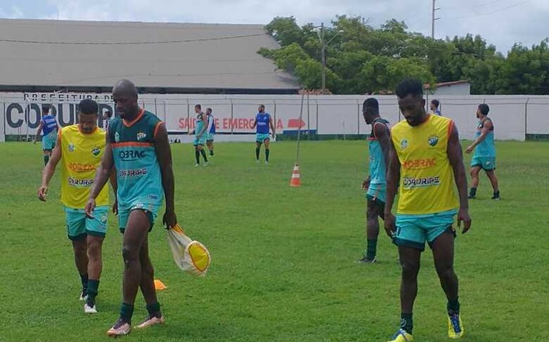 Coruripe finaliza preparação para jogo decisivo contra o CSA, no Gerson Amaral