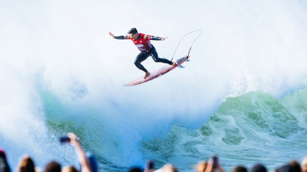 Surfe: Medina é vice-campeão em Peniche e sobe para 4º no ranking