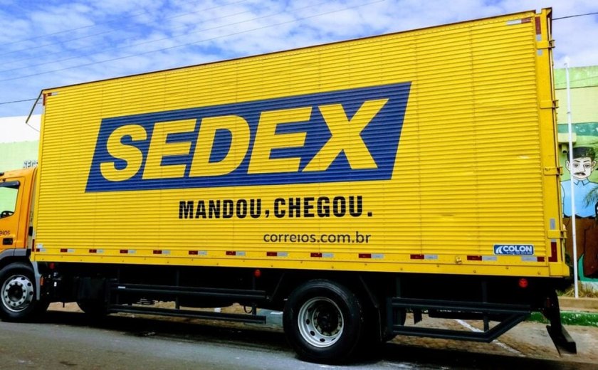 Traficantes usaram caminhão dos Correios para entregar drogas no país