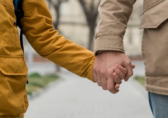 Eternos namorados! Lista traz 8 casais que trocam juras de amor há muitos anos