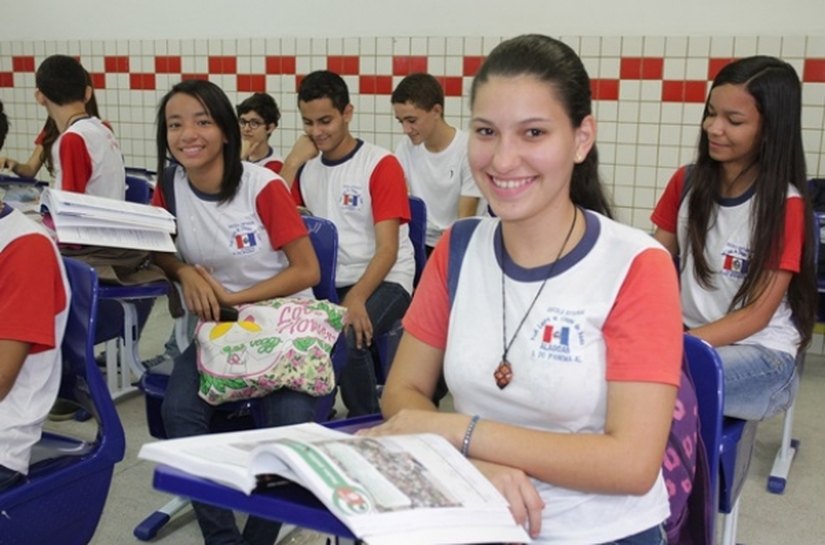 Escolas estaduais da Alta Maceió expõem experiências exitosas no Ideb