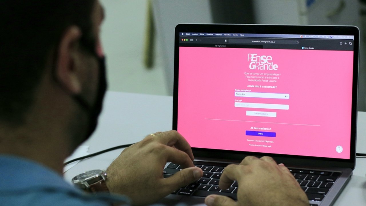 Alunos e concluintes da rede pública podem participar da formação online de empreendedorismo social