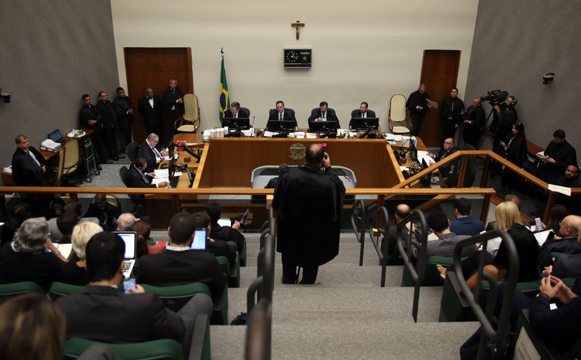 Corte Especial do STJ decide amanhã sobre liminar que afastou Paulo Dantas