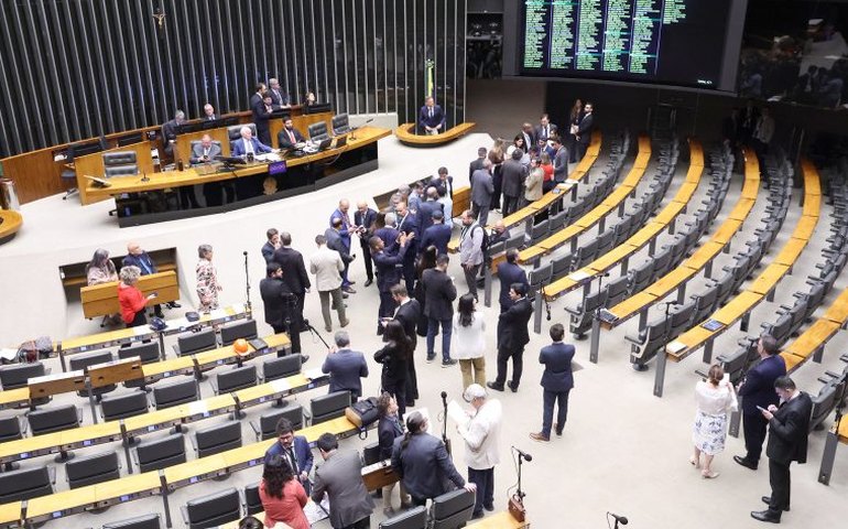 Câmara pode votar projetos de saúde na próxima semana