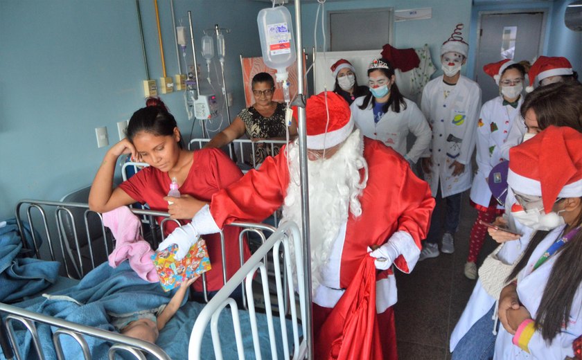 Natal é celebrado com muita alegria na Pediatria do HGE