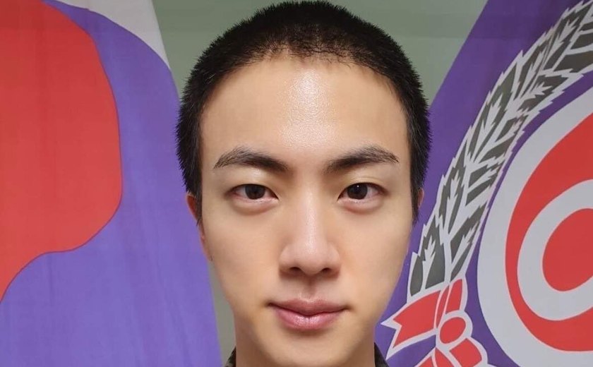 Livre: Jin é o primeiro integrante do BTS a concluir o serviço militar na Coreia do Sul; vídeo