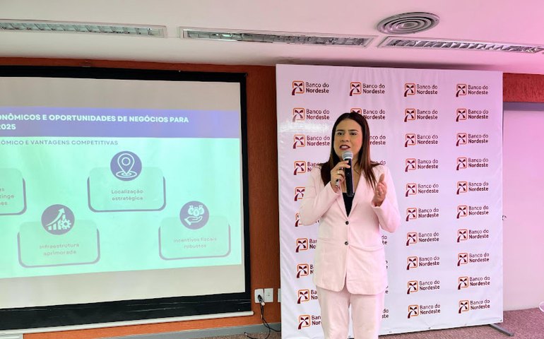 Sedics apresenta os cenários econômicos para AL em 2025, no Fórum de Gestão do Banco do Nordeste