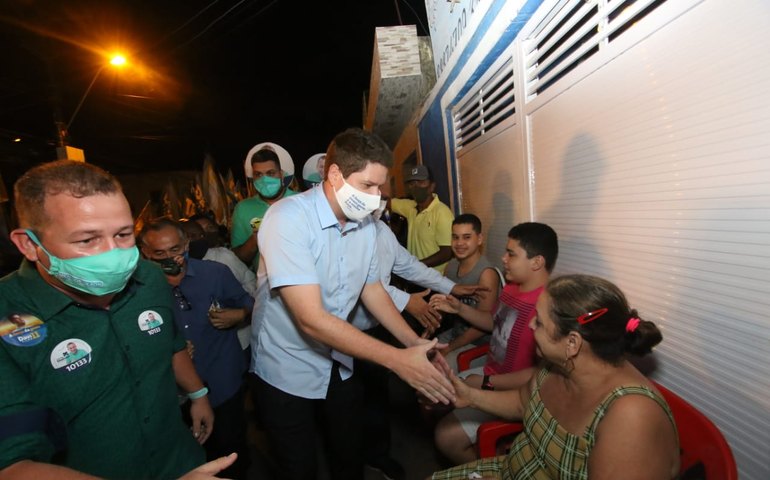 Davi Davino Filho anuncia benefícios para o bairro do Feitosa