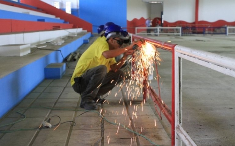 Reforma de complexo esportivo beneficiará cerca de dois mil estudantes em União