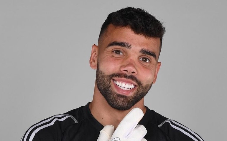 Arsenal contrata goleiro David Raya, do Brentford e da seleção espanhola