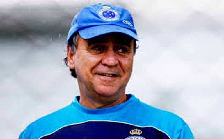 Marcelo Oliveira repete escalação do Cruzeiro em treino