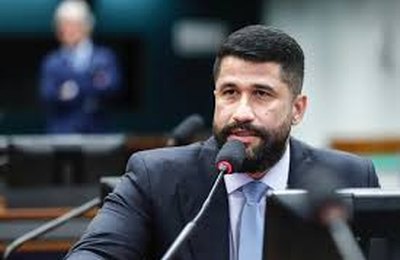 Deputado Fabio Costa questiona origem de fuzil apreendido em Maceió e diz que Estado divulgou informações erradas 