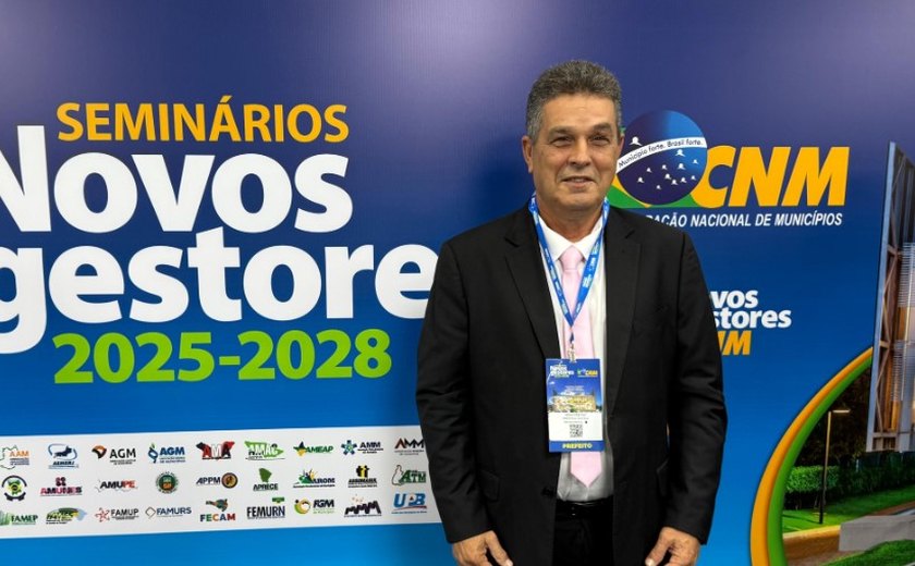 Prefeito reeleito de Branquinha participa de Seminário em Brasília