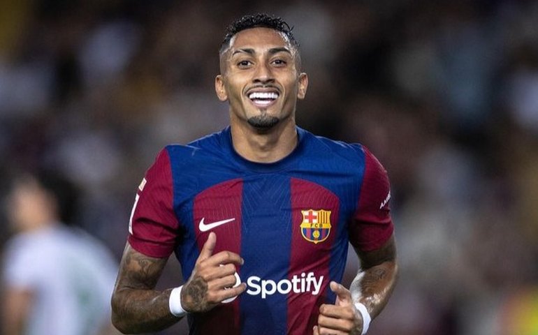 Com gol e assistência de Raphinha, Barcelona bate o Barbastro, da 4ª divisão, na Copa do Rei