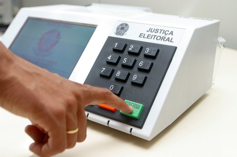 Pioneiro, sistema eletrônico de votação fortalece transparência do processo eleitoral