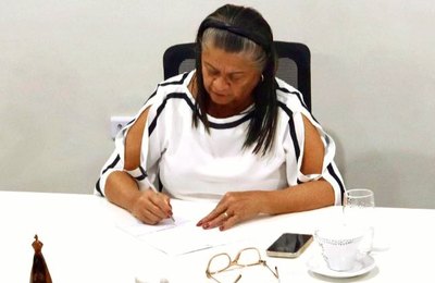 Prefeita de Palmeira dos Índios decreta ponto facultativo nos dias 26 de dezembro e 2 de janeiro