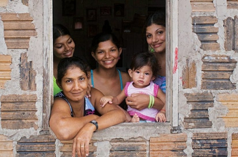 Capacitação de cerca de 500 profissionais no trabalho social com famílias