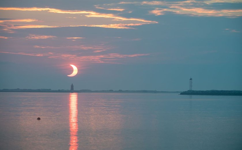 Eclipse solar no Brasil: veja fotos do fenômeno hoje