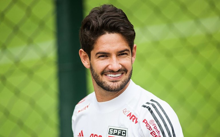 Alexandre Pato deve anunciar seu novo clube nos próximos dias