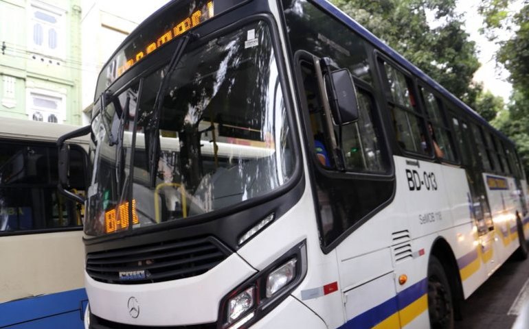 Redução sazonal nas passagens aéreas em agosto ajuda na deflação do grupo Transportes no IPCA