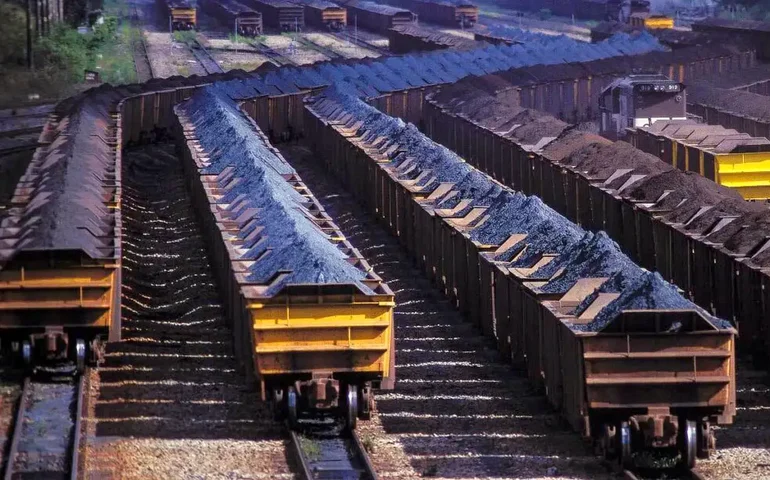 Rio Tinto registra pouca variação em remessas de minério de ferro no 3T2025