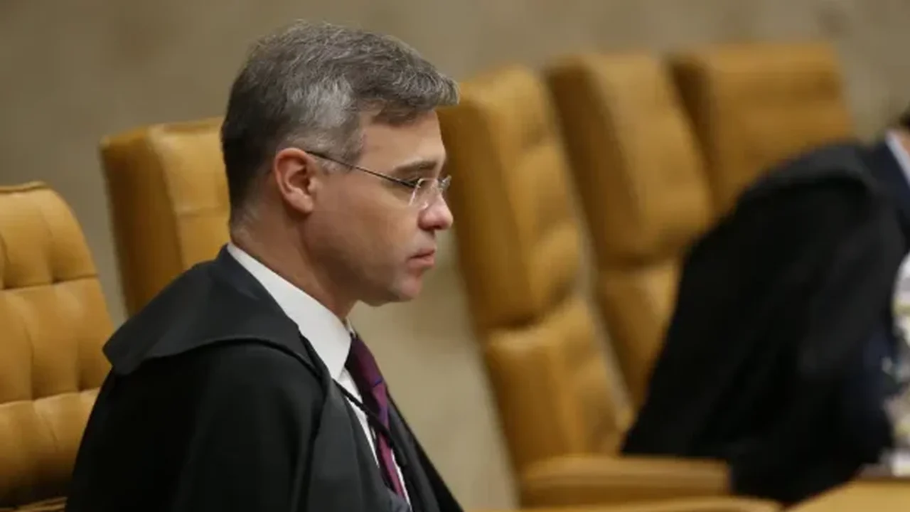 Mendonça rejeita ação que questiona reajuste do Bolsa Família