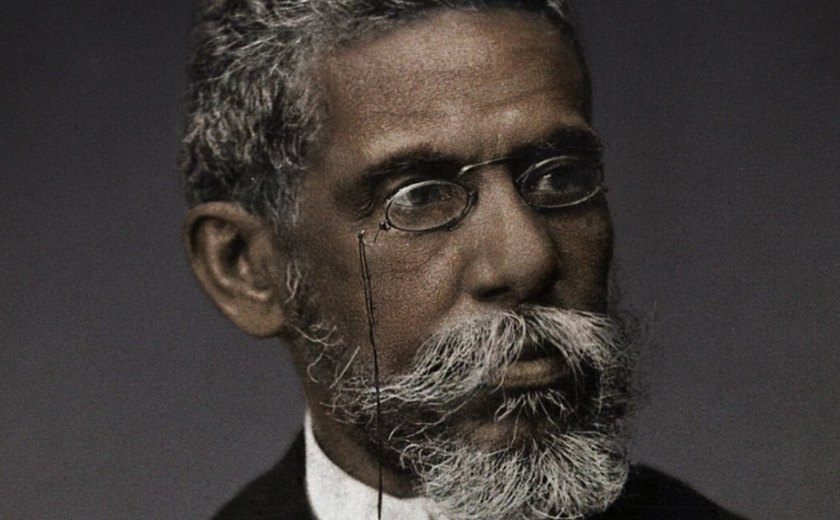 Machado de Assis: O Imortal em Letras e Serviço Público