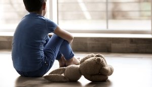 crianca-triste-abandono-afetivo-tristeza1