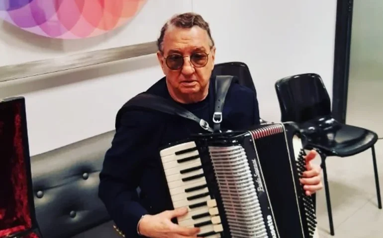 Filho de Faustão lamenta morte de Caçulinha, grande parceiro do pai: 'A turma da pizza te ama' 