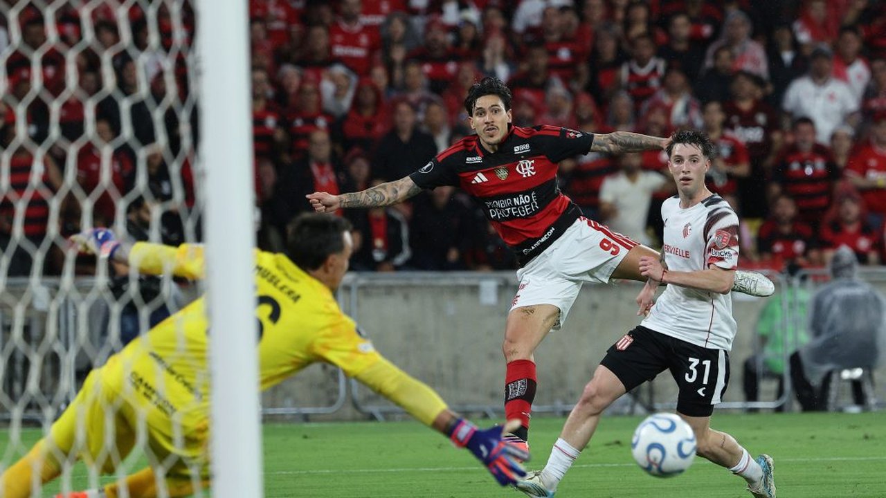 Flamengo é ineficiente no ataque e recebe nó tático do Estudiantes; veja nota