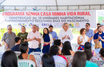 Ronaldo Lessa participa da entrega de casas a quilombolas em Dois Riachos