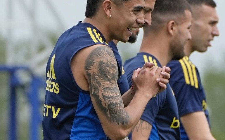 Boca Juniors perde para Racing no penúltimo jogo antes da final da Libertadores, contra o Fluminense