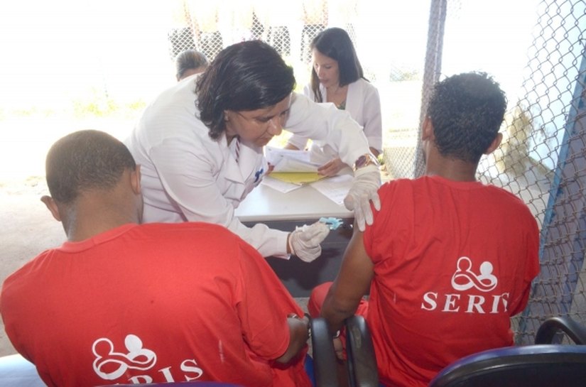 Seris atende mais de 150 internos na Casa de Custódia da Polícia Civil