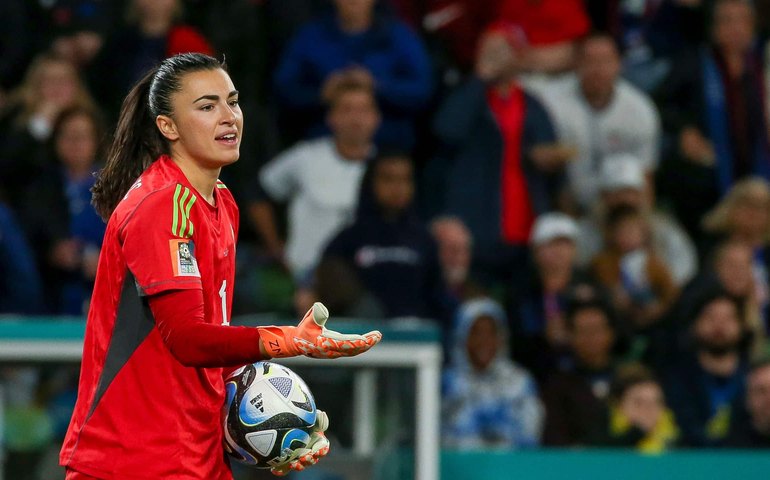 Goleira Musovic brilha contra os EUA e garante classificação heróica para a Suécia