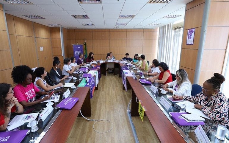 Fim da escala 6x1: proposta pode aliviar dupla jornada das mulheres