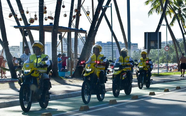 Ronda no Bairro encaminha dependente químico para atendimento médico