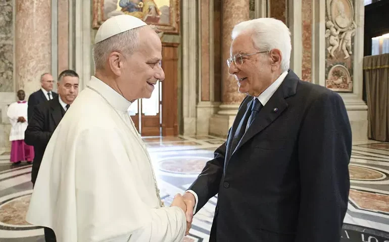 Mattarella e Papa se encontram em missa de canonização de Acutis