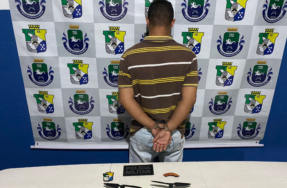 homem é preso / Foto: Reprodução: Foto PM