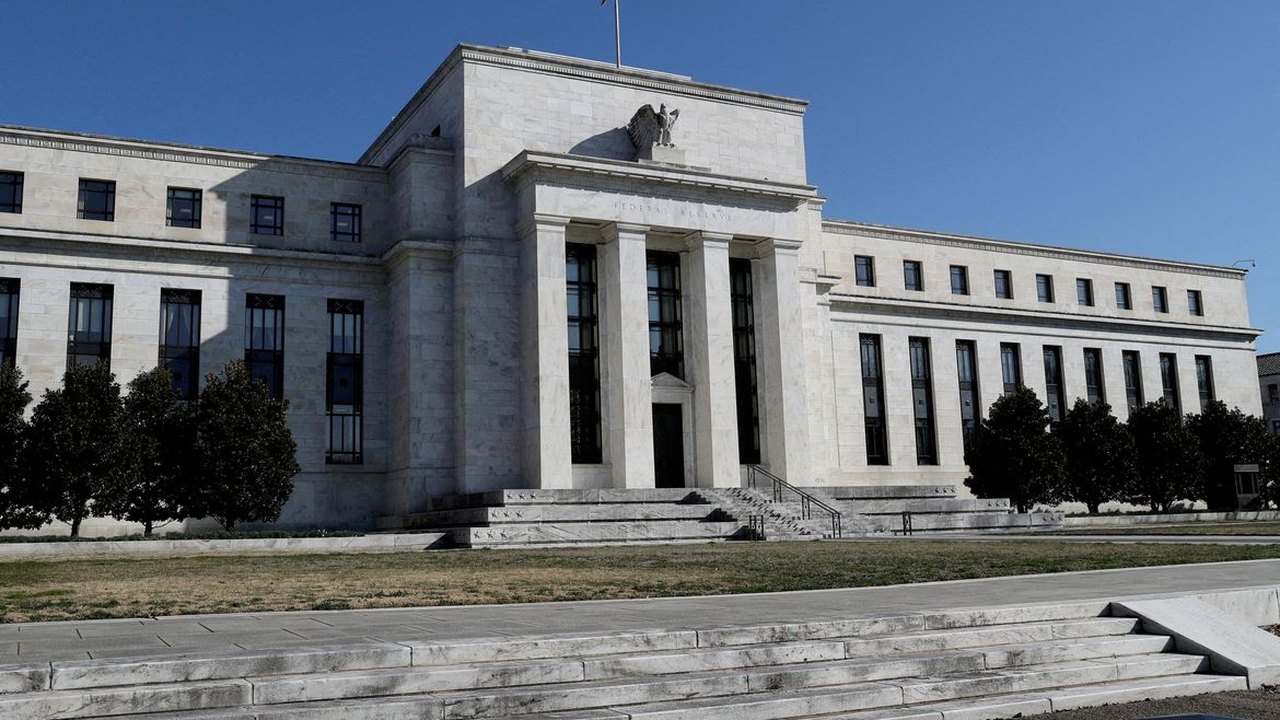 Autoridades do Fed reconhecem queda na pressão de preços, diz ata