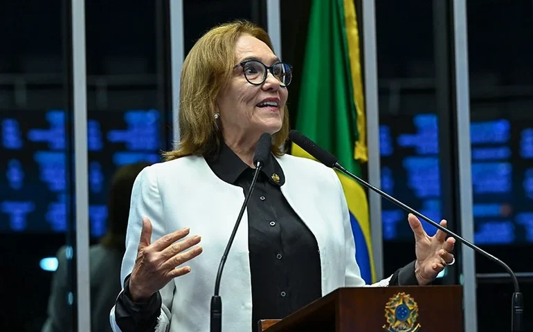 Zenaide Maia celebra artesanato e destaca trabalho das bordadeiras potiguares