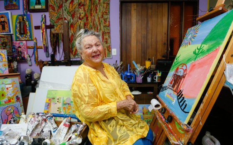 Tânia Pedrosa recebe comenda Lêdo Ivo na Assembleia Legislativa de Alagoas