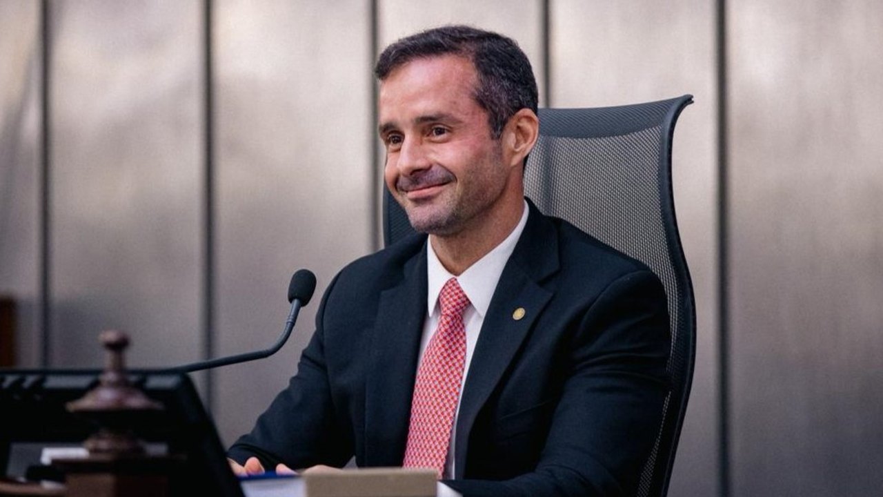 Bruno Toledo se despede da Assembleia após eleição para o TCE