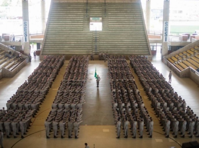 Renan Filho participa da formatura de 945 novos soldados nos 187 anos da PM