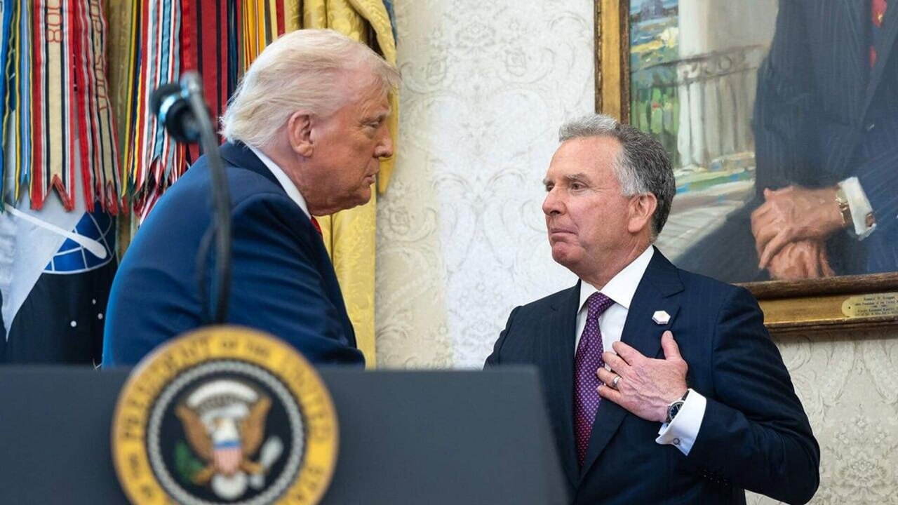 Diplomacia em movimento: embaixador revela visita de enviado de Trump a Moscou