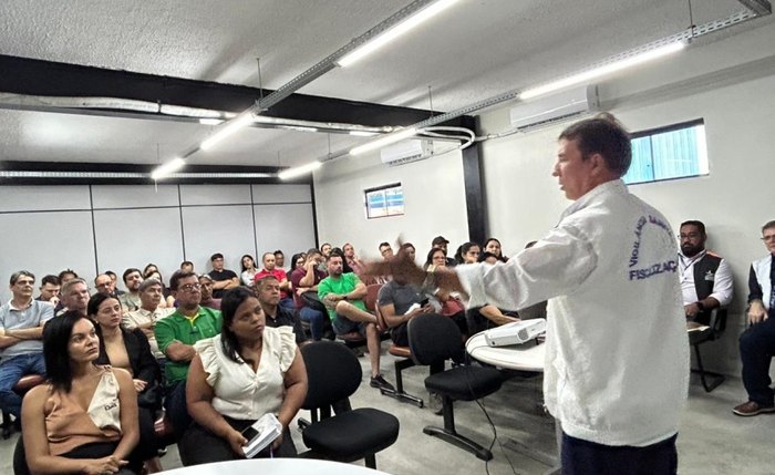 Vigilância Sanitária promove palestra sobre boas práticas no comércio de bebidas Vigilância Sanitária promove palestra sobre boas práticas no comércio de bebidas